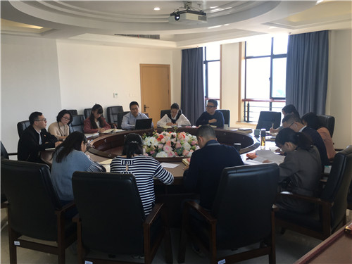 行政第四党支部开展专题党课学习.jpg
