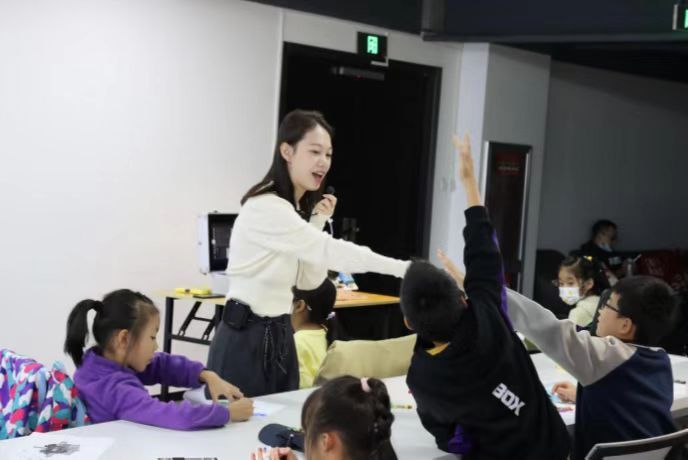 安防学院老师讲授人工智能科普知识