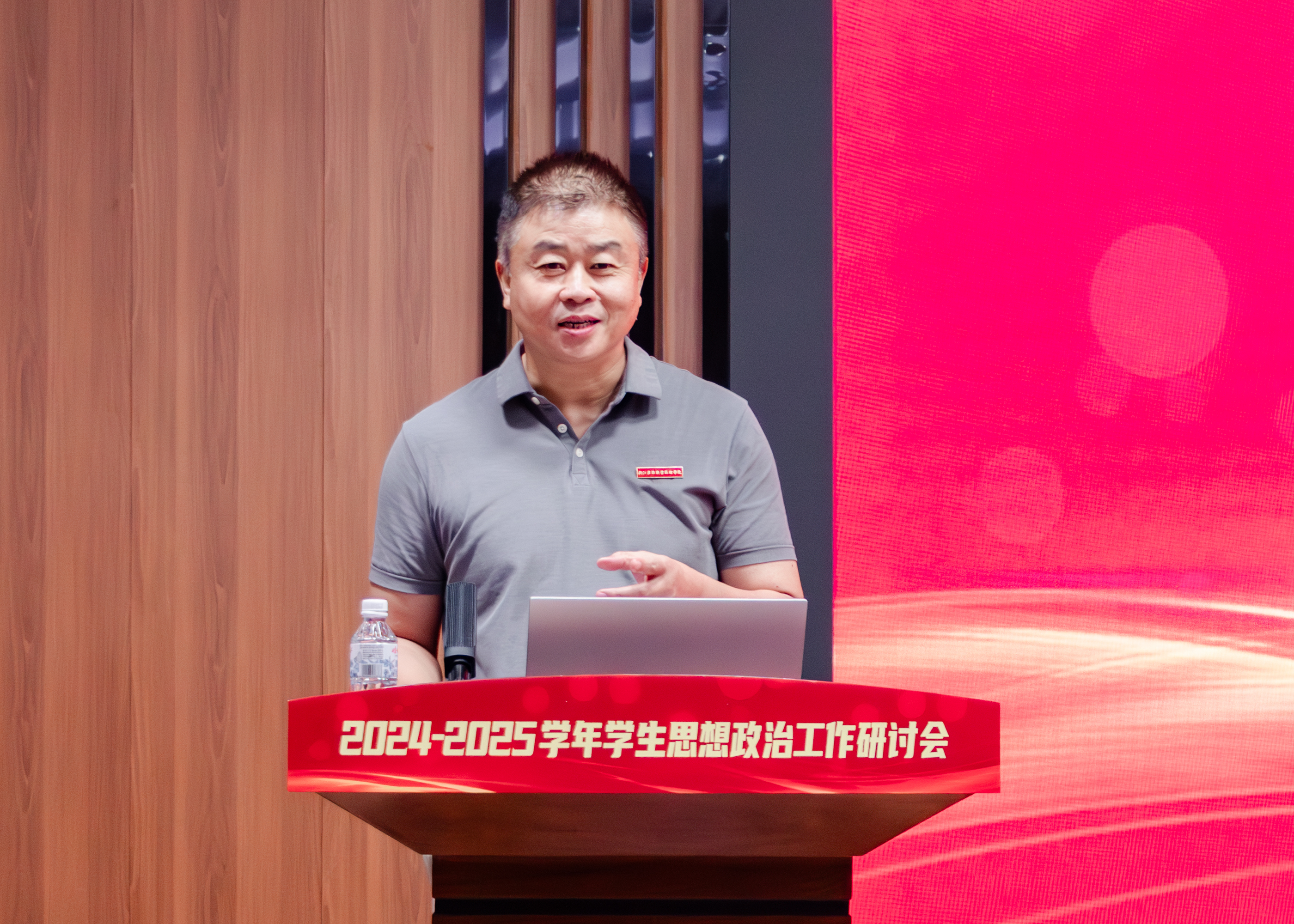 彭正面 (3)-已增强-降噪.jpg