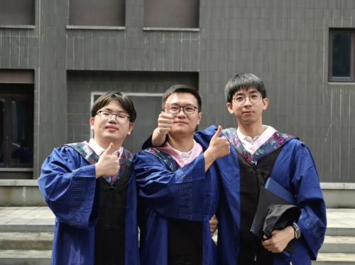 屏幕截图 2025-04-26 145759.png